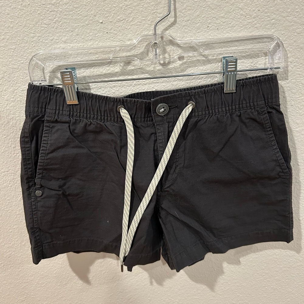 Vuori Black Cargo Shorts Elastic Waistband Lightweight